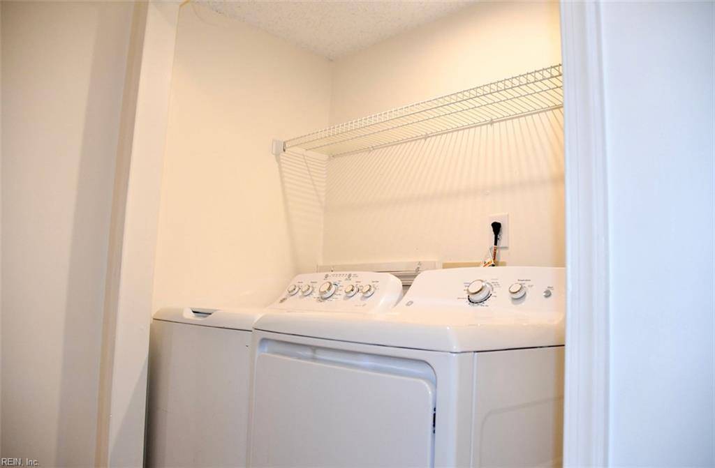 Newport News, VA 23602,915 Niblik WAY