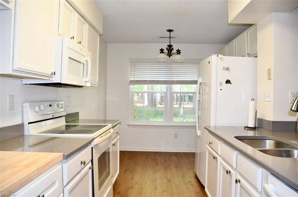 Newport News, VA 23602,915 Niblik WAY
