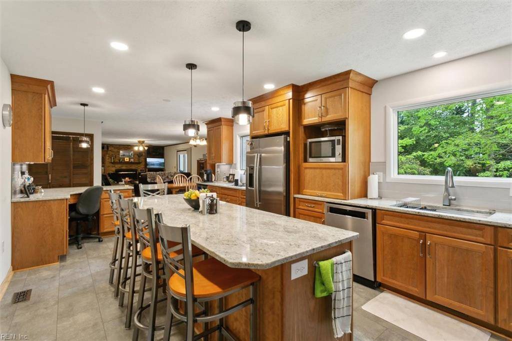 Yorktown, VA 23692,107 Brokenbridge RD
