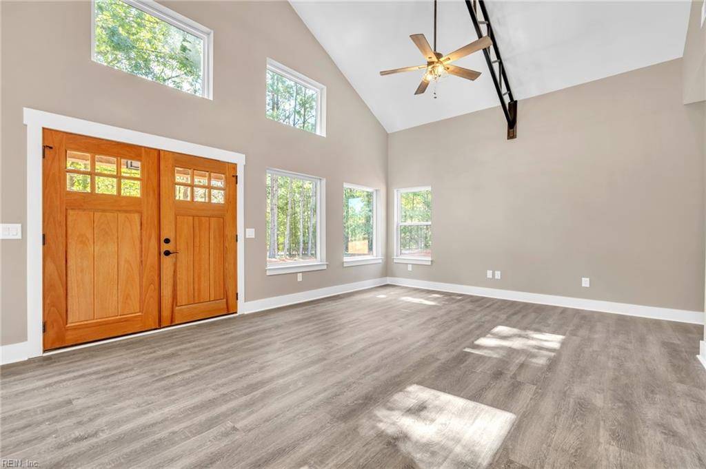Dendron, VA 23839,8374 B Rolfe HWY