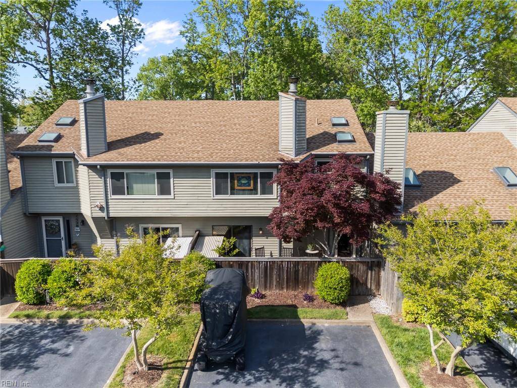 Virginia Beach, VA 23451,1526 Colonnade DR