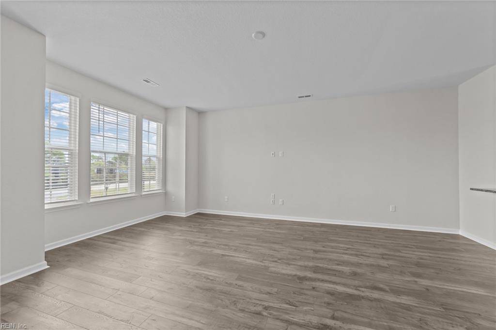 Hampton, VA 23666,18 Freeman DR