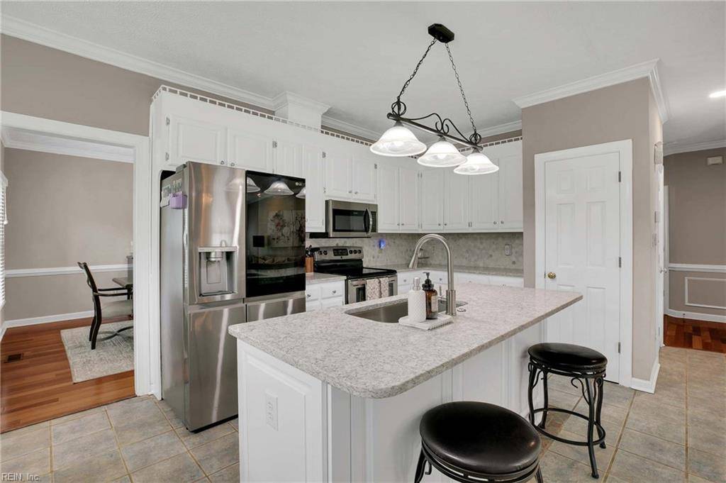 Yorktown, VA 23692,107 Runaway LN