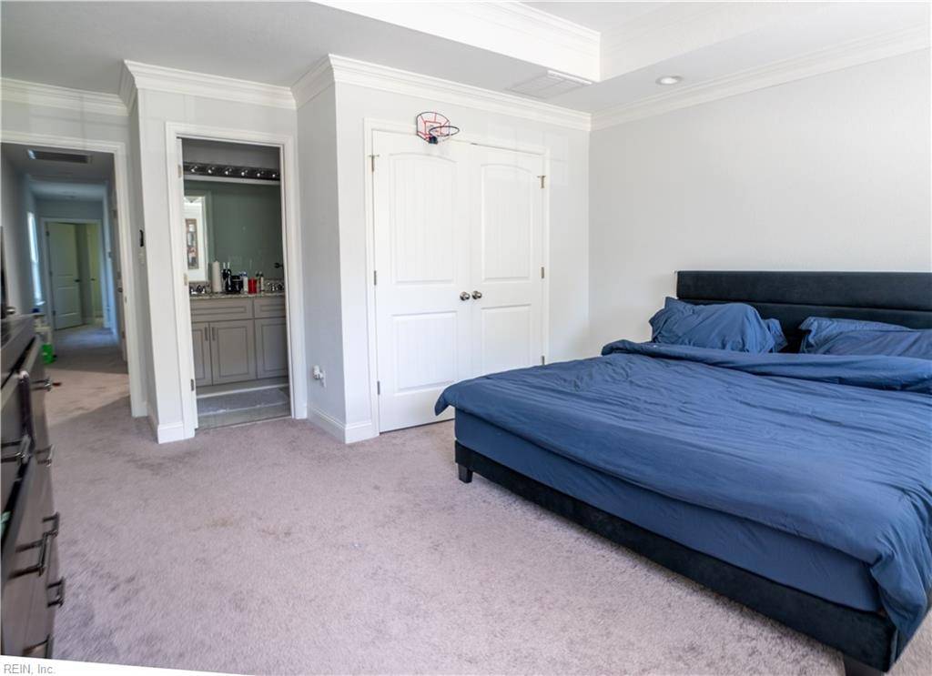 Hampton, VA 23661,810 Fairland AVE