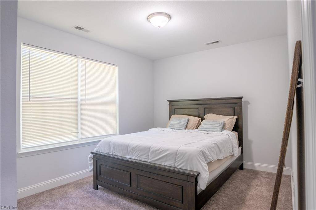 Hampton, VA 23661,810 Fairland AVE