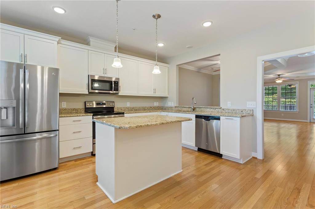 Yorktown, VA 23692,101 Carrington LN