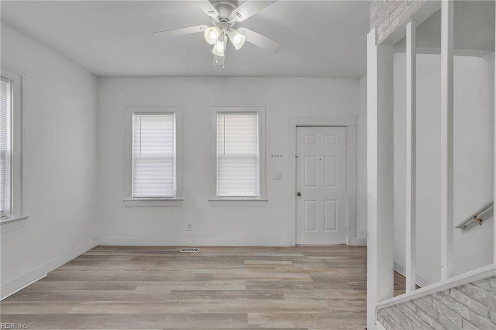 Newport News, VA 23605,804 Center AVE