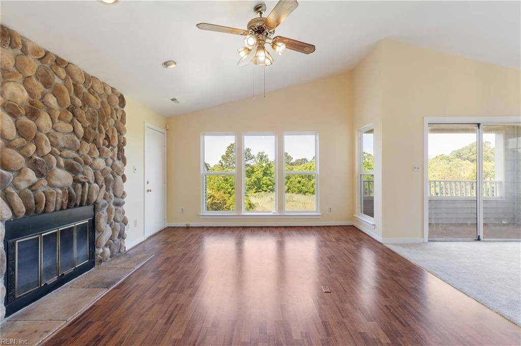 Hampton, VA 23669,227 Dockside DR #C