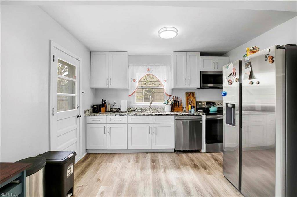 Hampton, VA 23666,205 Gumwood DR