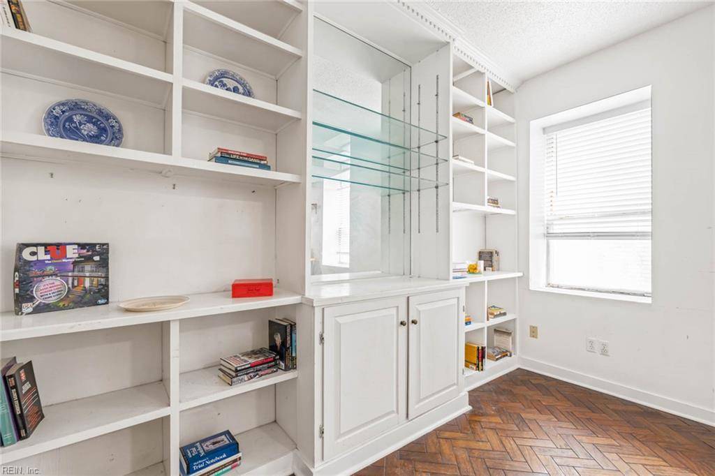 Norfolk, VA 23507,1005 Colonial AVE #3