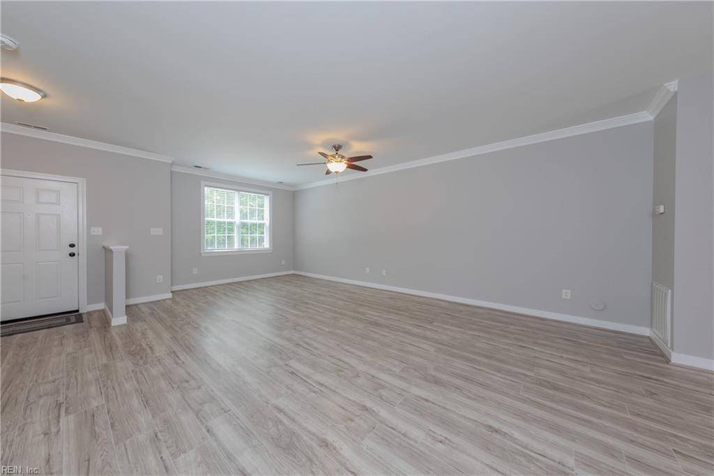 Williamsburg, VA 23185,411 Quarterpath RD
