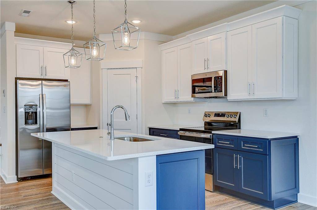 Chesapeake, VA 23320,717 Flatrock LN