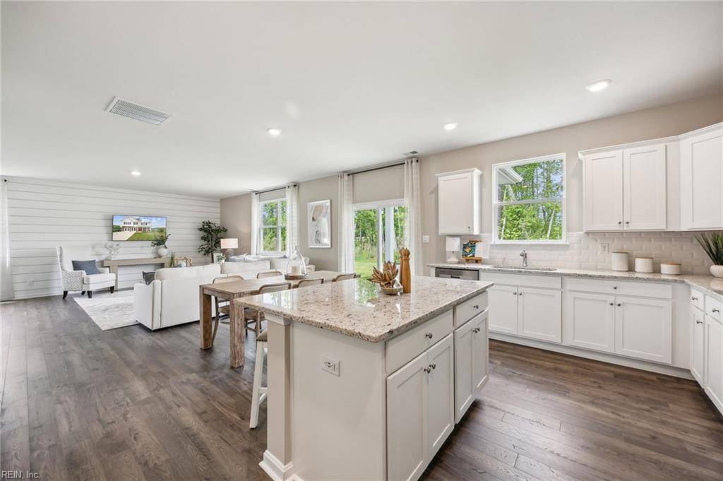 Yorktown, VA 23690,203 Gallop WAY