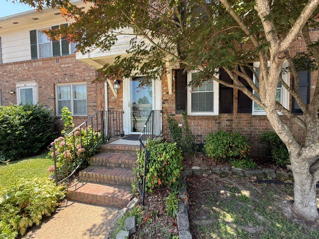 Poquoson, VA 23662,63 Charles Parish DR