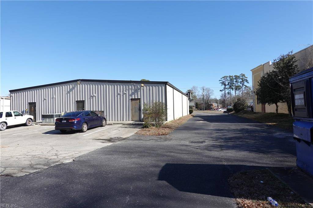 Newport News, VA 23602,13641 Warwick BLVD #B