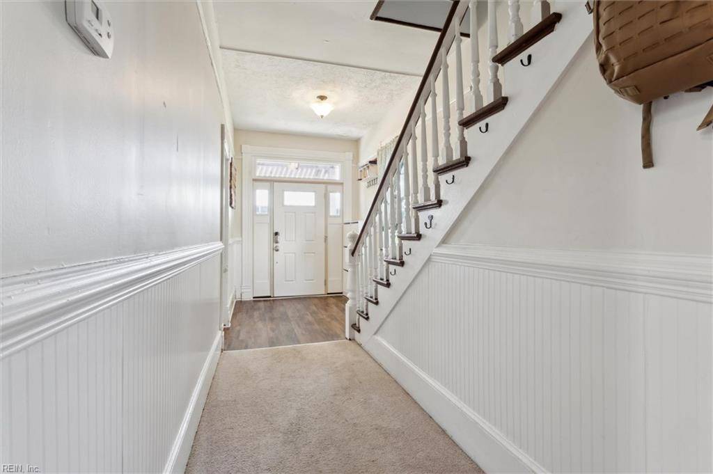 Hampton, VA 23663,215 National AVE