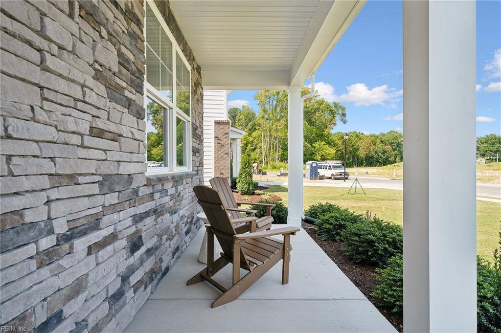 Yorktown, VA 23690,126 Gallop WAY