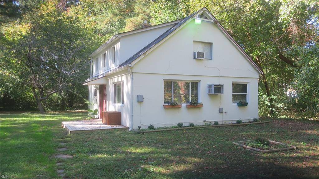Yorktown, VA 23692,1428 Hampton HWY #2