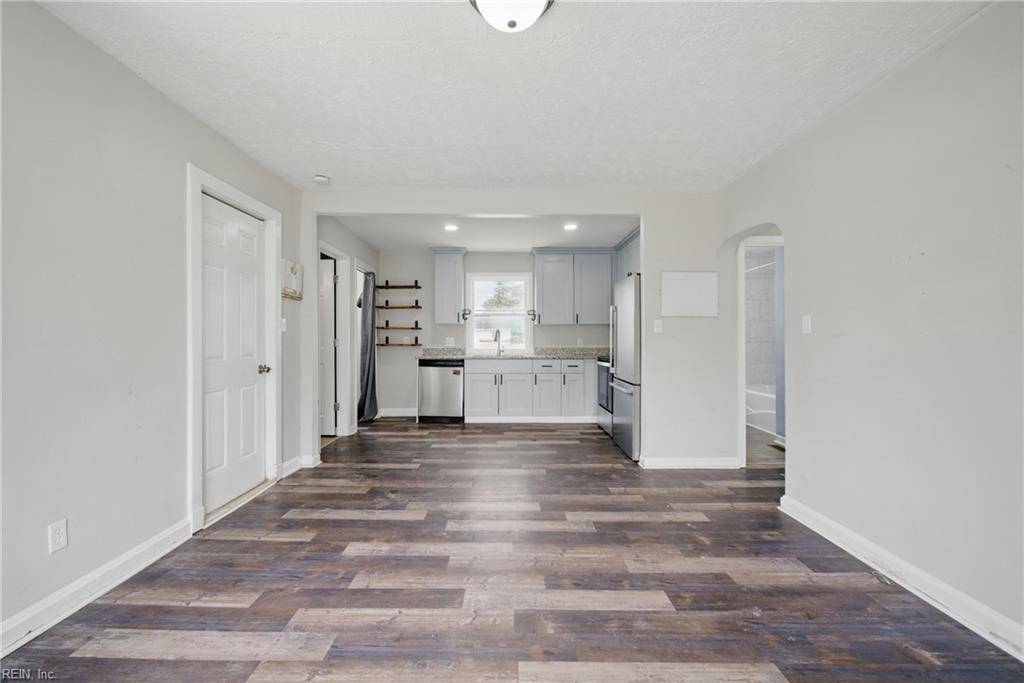 Newport News, VA 23601,11 Langley AVE