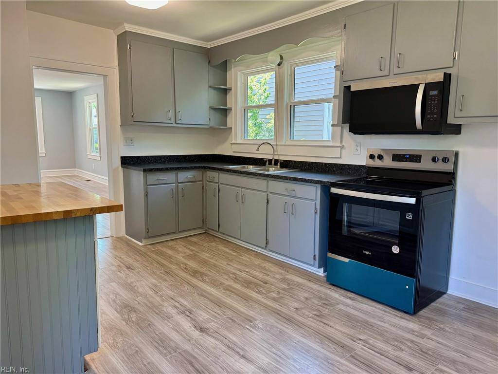 Hampton, VA 23663,111 E Cummings AVE