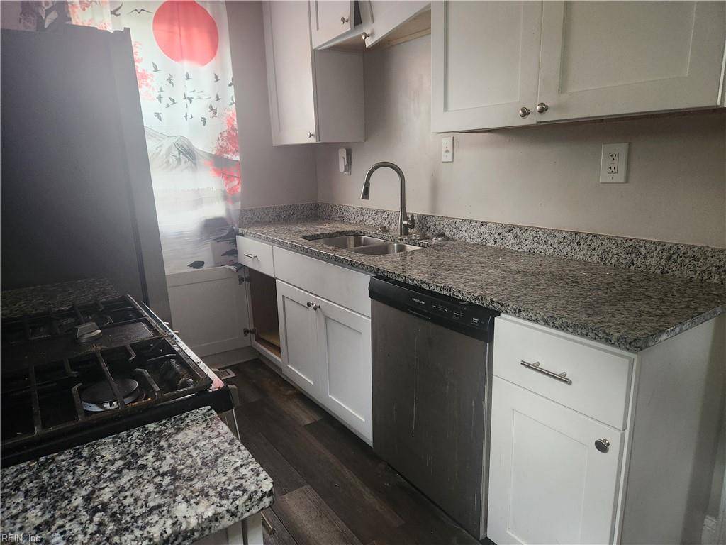 Hampton, VA 23669,106 Clyde ST