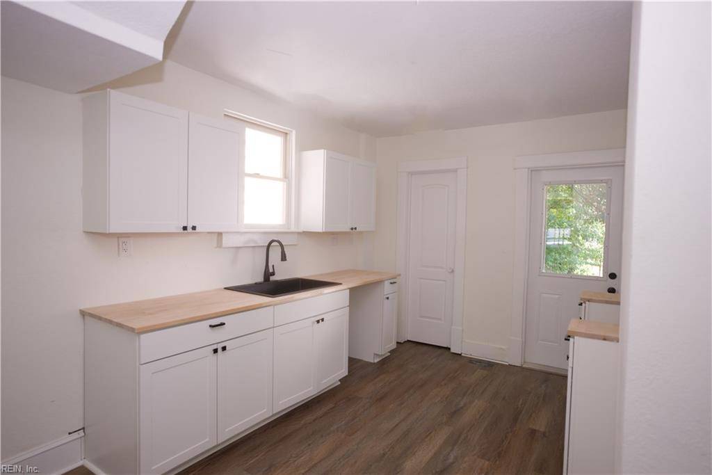 Portsmouth, VA 23704,223 Elm AVE