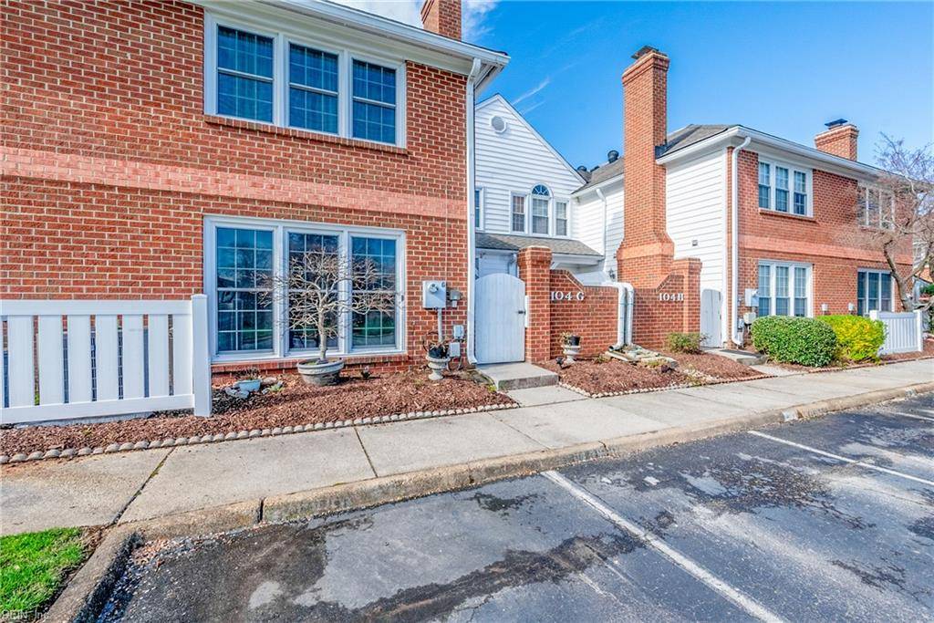 Yorktown, VA 23693,104 Camden WAY #G