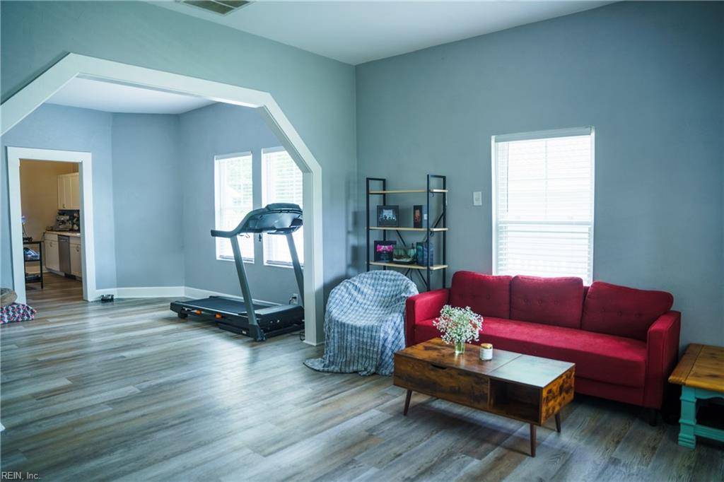 Portsmouth, VA 23702,12 Benton AVE
