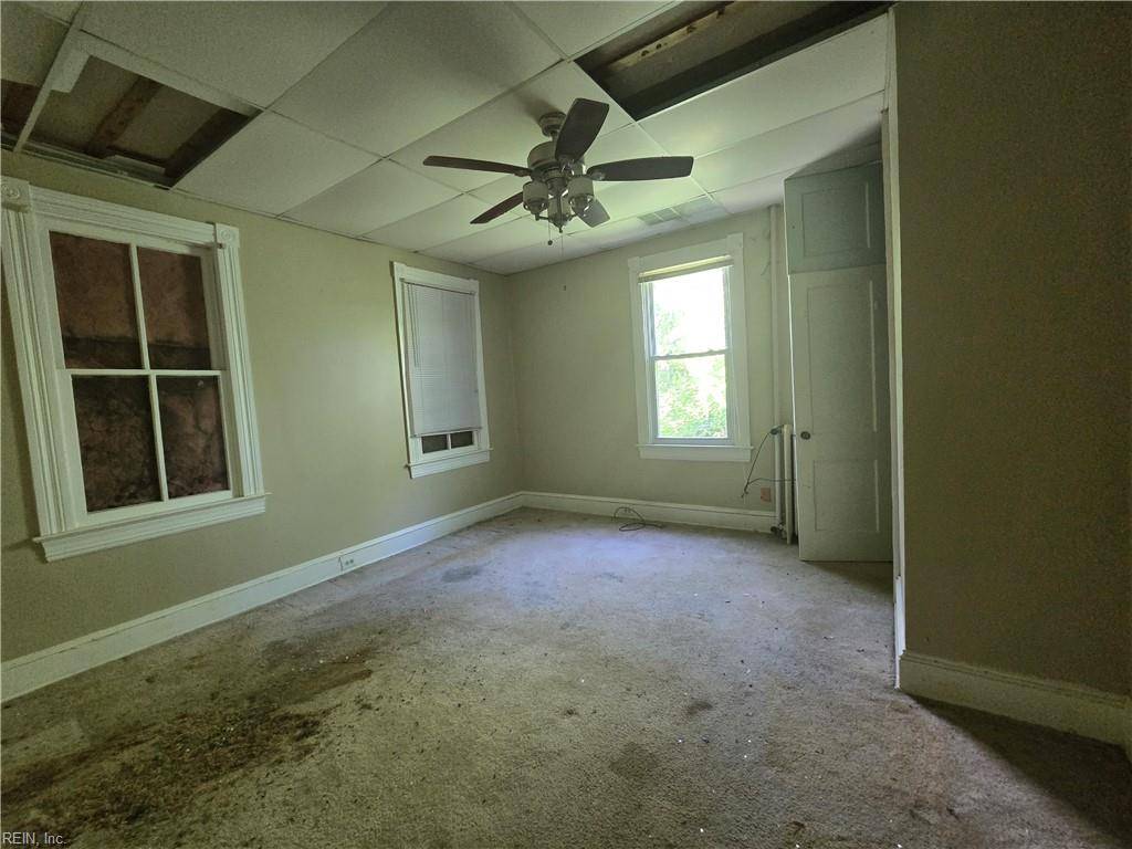 Norfolk, VA 23509,3222 Verdun AVE