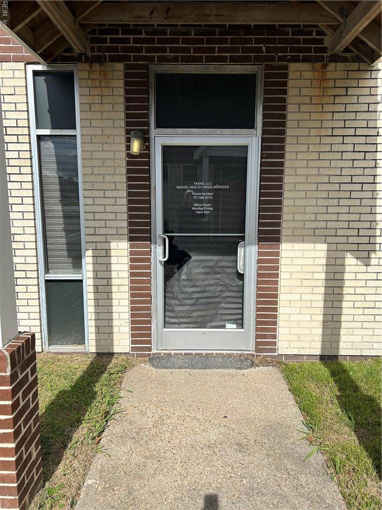 Newport News, VA 23605,7908 Marshall AVE #A