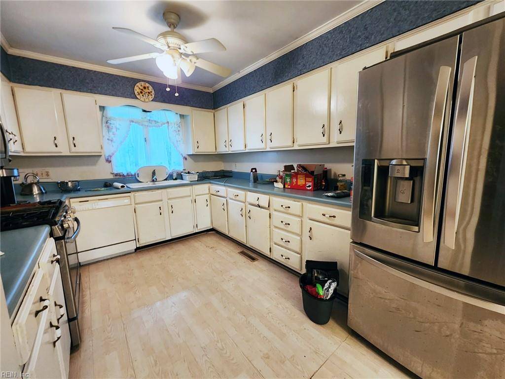 Newport News, VA 23602,225 Telford DR
