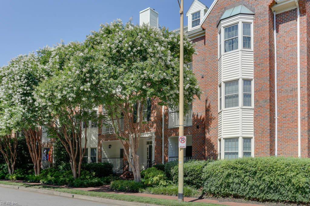 Norfolk, VA 23510,321 Duke ST #133