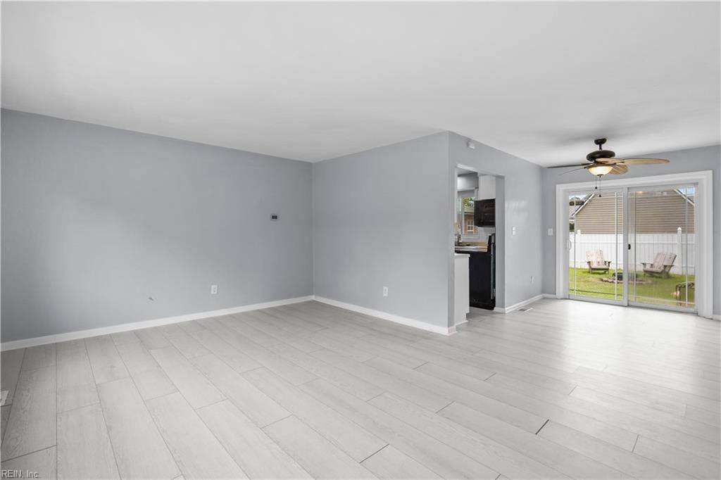 Virginia Beach, VA 23462,528 Lavender LN