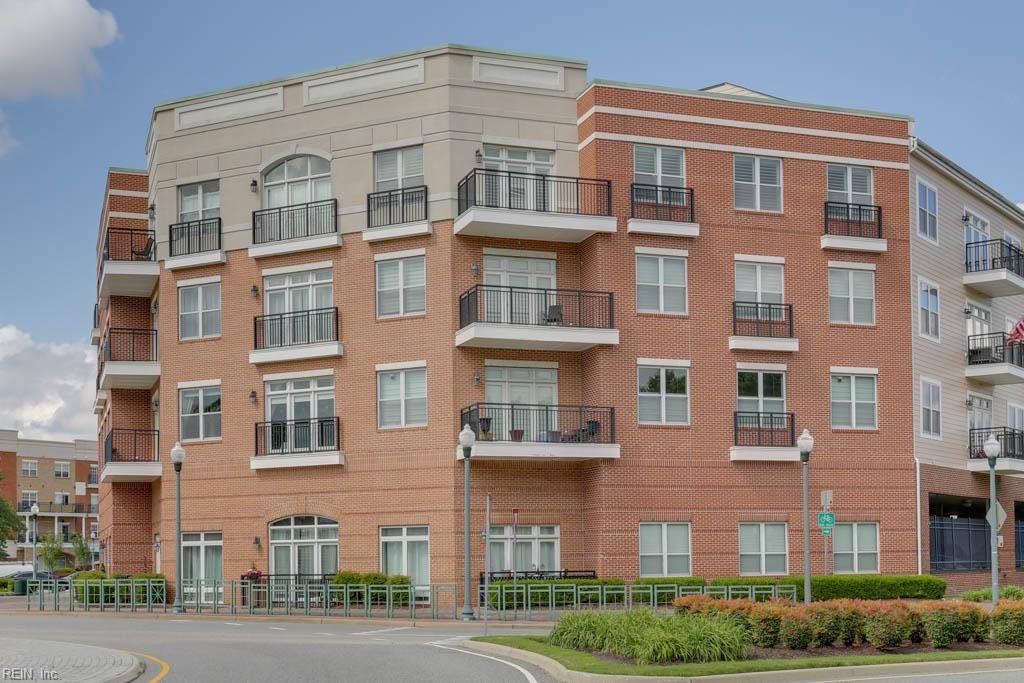 Newport News, VA 23606,670 Town Center DR #418