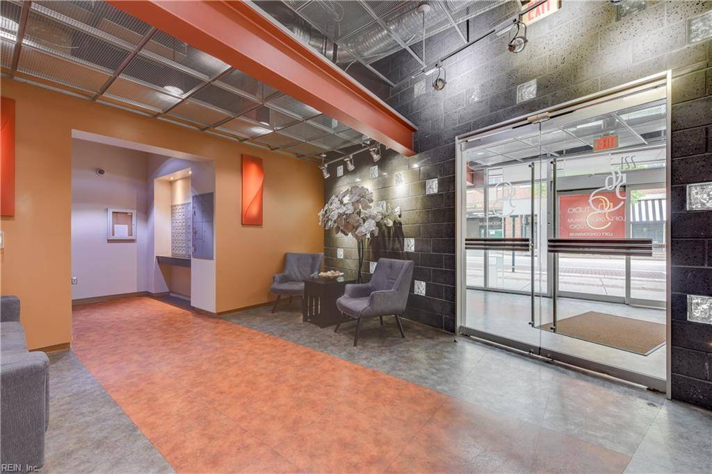 Virginia Beach, VA 23462,221 Market ST #201