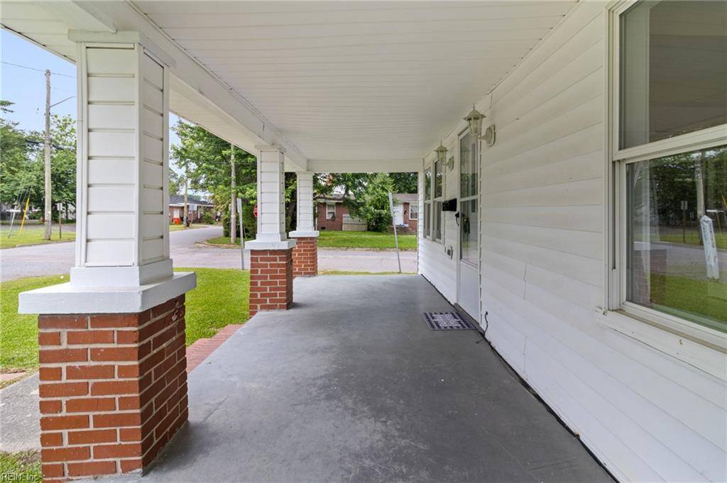 Elizabeth City, NC 27909,1319 Moore ST