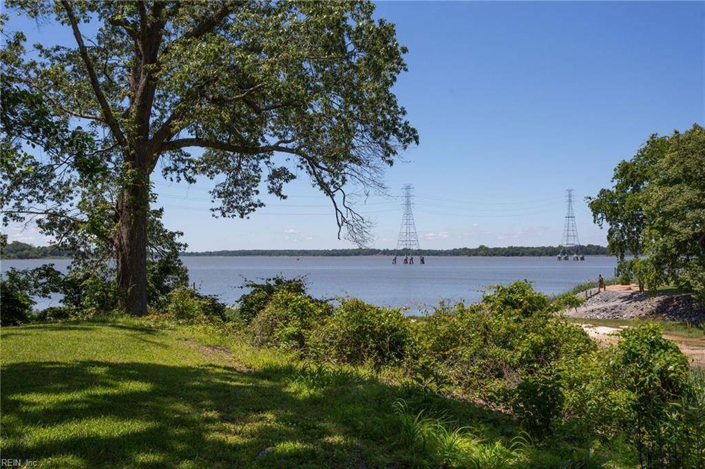 Suffolk, VA 23435,2543 Bridge RD