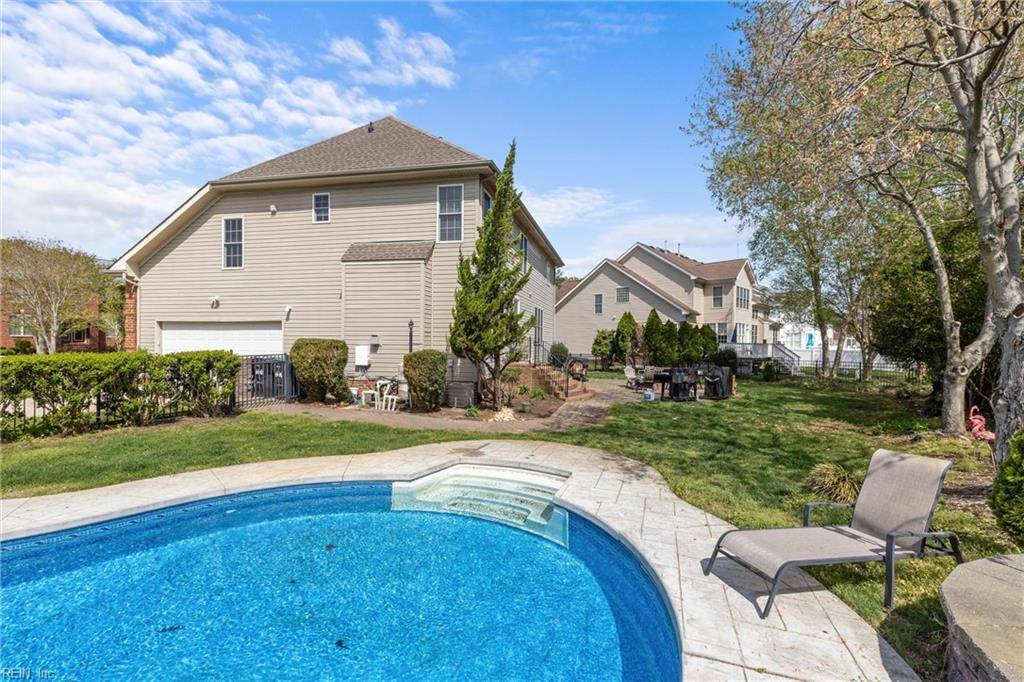 Virginia Beach, VA 23464,600 Hunts Pointe DR