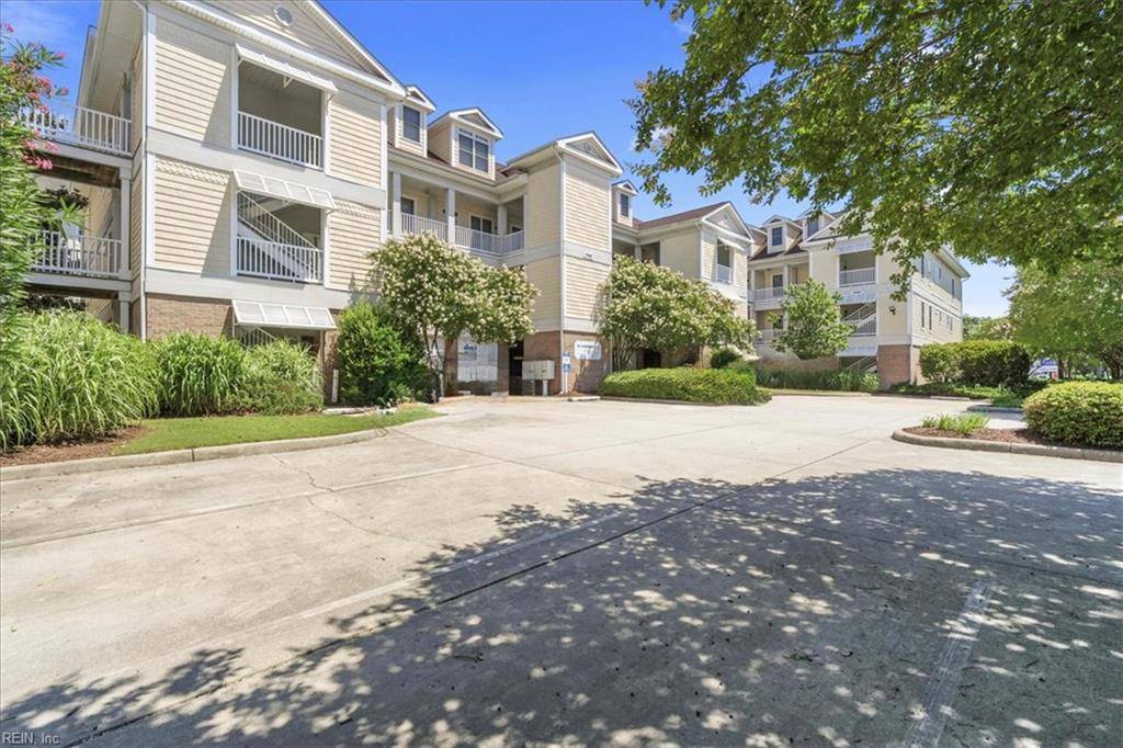 Virginia Beach, VA 23451,2984 Shore DR #301