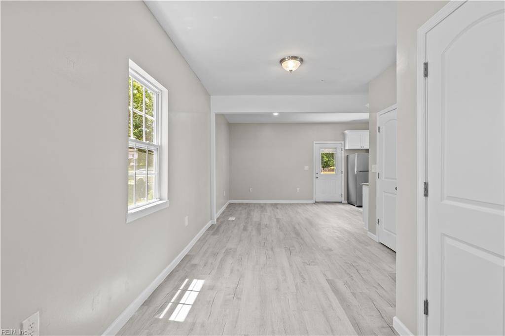 Newport News, VA 23607,2905 Roanoke AVE