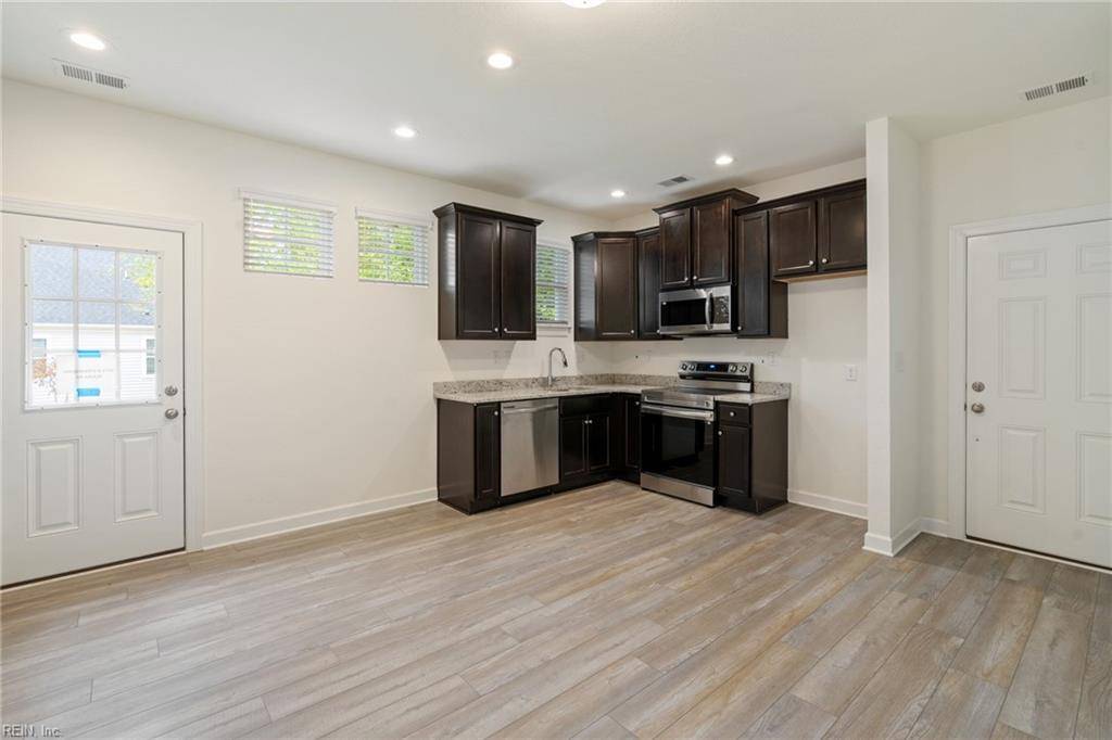 Williamsburg, VA 23188,3873 Strawberry Plains RD #B