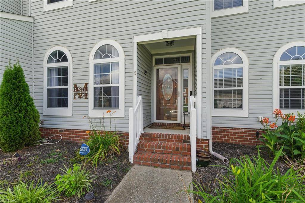 Newport News, VA 23602,221 Woodburne LN