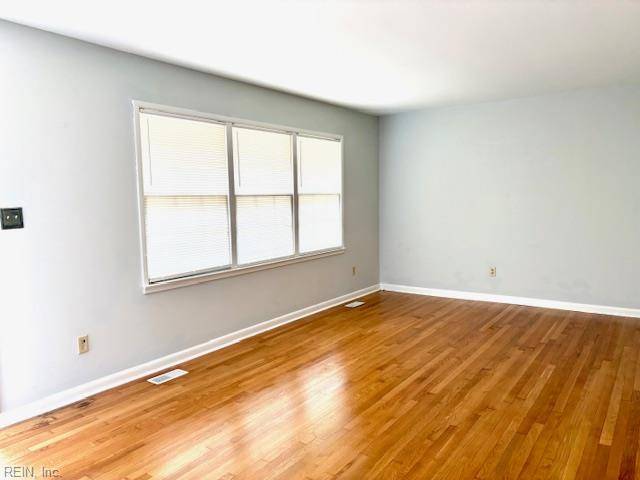 Newport News, VA 23608,861 Cascade DR