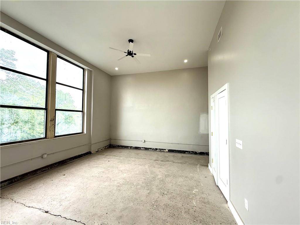 Newport News, VA 23607,332 34th ST #101