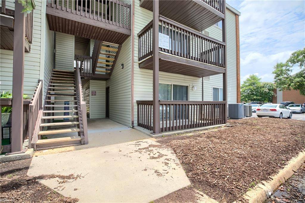 Hampton, VA 23666,306 Wells CT #2
