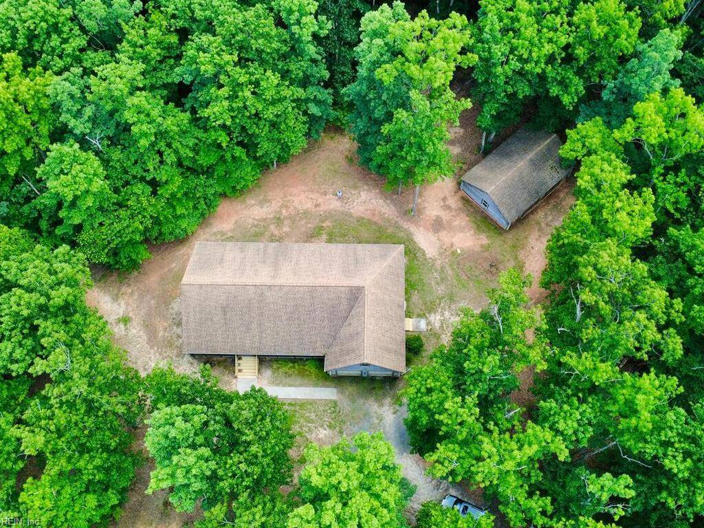 Appomattox, VA 24522,225 Coburn LN