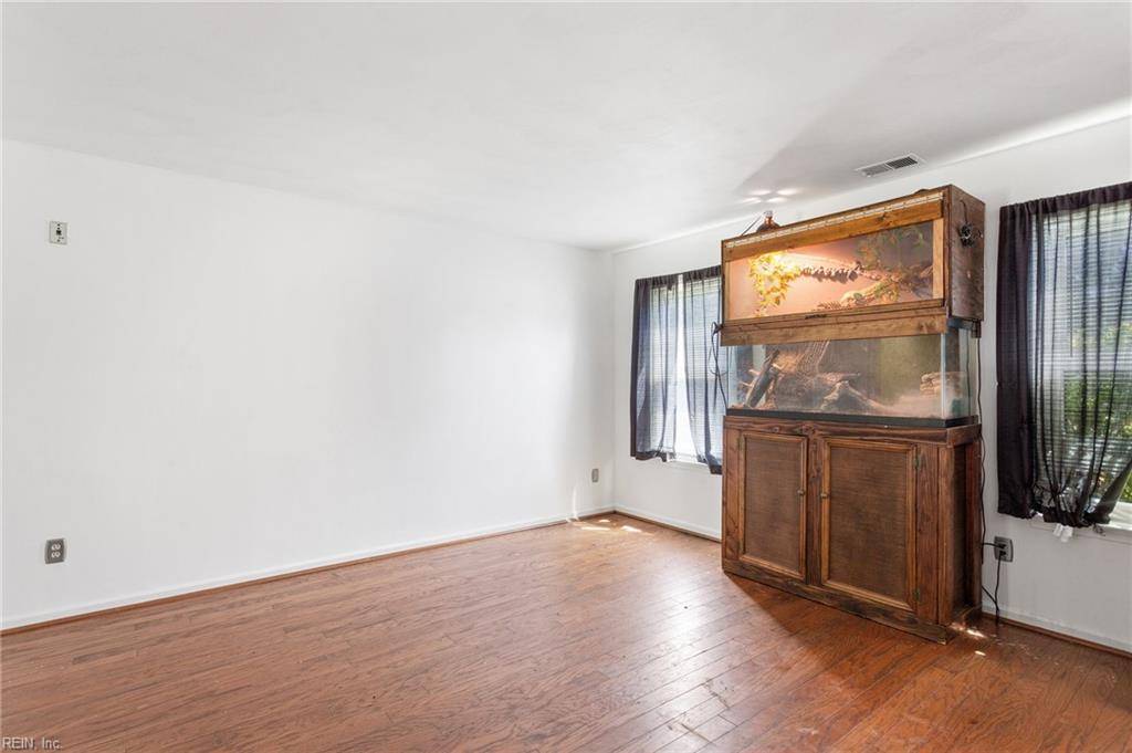 Suffolk, VA 23435,6832 Ivanhoe CT