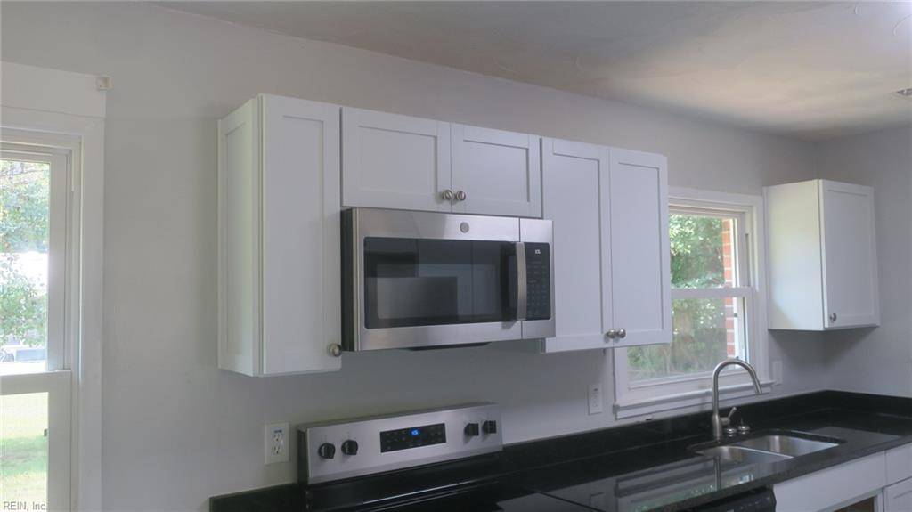 Newport News, VA 23601,509 Latham DR