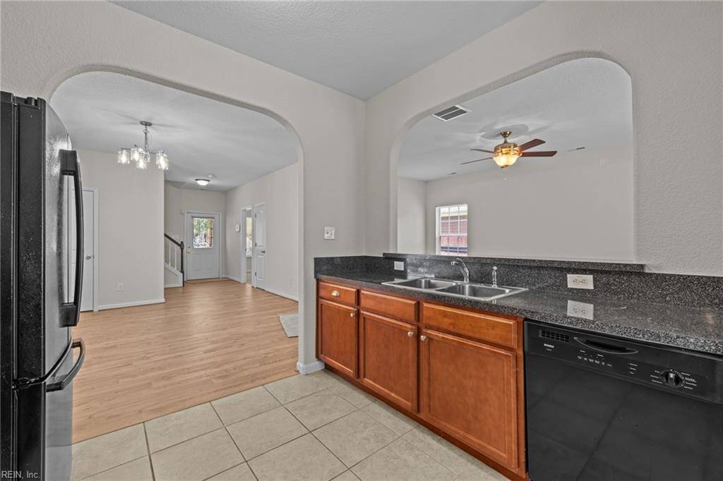 Chesapeake, VA 23324,4105 3rd ST