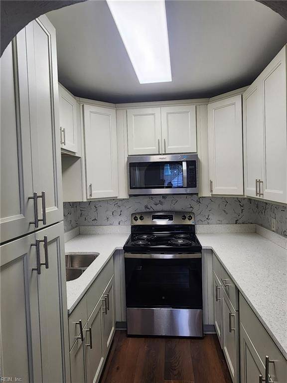 Portsmouth, VA 23707,3701 Greenway CT E #2A